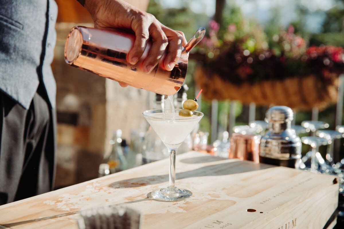 How Wedding Bartenders Elevate Your Guest Experience